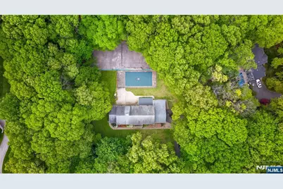 75 Woodcliff Lake Road, Saddle River, NJ 07458 - Photo 10