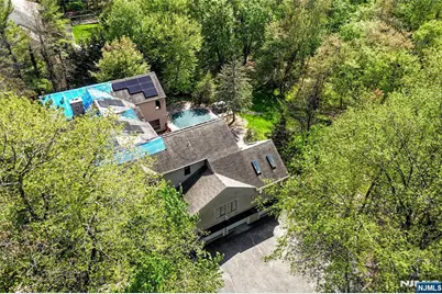 962 Arapaho Trail, Franklin Lakes, NJ 07417 - Photo 2