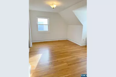 14 6th Street 2nd Fl #2nd FL, Englewood Cliffs, NJ 07632 - Photo 2