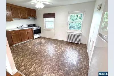14 6th Street 2nd Fl #2nd FL, Englewood Cliffs, NJ 07632 - Photo 4