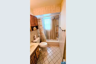 648 Milton Avenue 1st Floor #1st floor, Lyndhurst Township, NJ 07071 - Photo 14