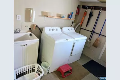 648 Milton Avenue 1st Floor #1st floor, Lyndhurst Township, NJ 07071 - Photo 22