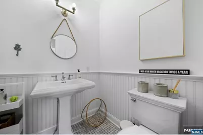 191 Jefferson Avenue, Tenafly, NJ 07670 - Photo 18