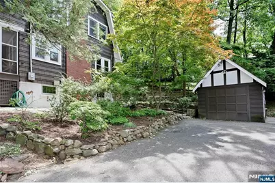 388 Allaire Avenue, Leonia, NJ 07605 - Photo 34