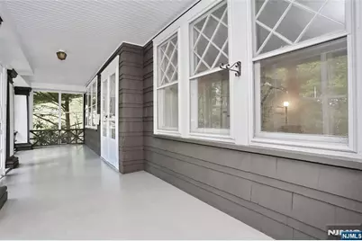 388 Allaire Avenue, Leonia, NJ 07605 - Photo 4