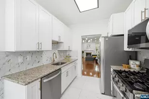 214 Swathmore Dr 2015, Nutley, NJ 07110 - Photo 10