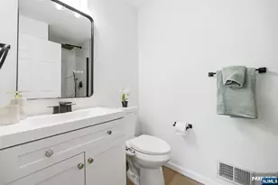 214 Swathmore Dr 2015, Nutley, NJ 07110 - Photo 28