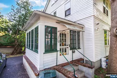 25 Monroe Street, Ridgewood, NJ 07450 - Photo 2