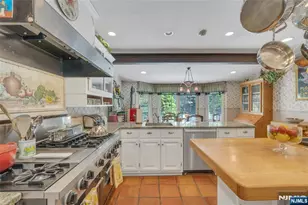 11 Lower Cross Rd, Saddle River, NJ 07458 - Photo 10