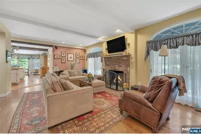 11 Lower Cross Road, Saddle River, NJ 07458 - Photo 8