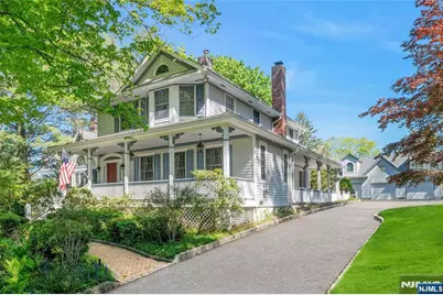 11 Lower Cross Road, Saddle River, NJ 07458 - Photo 2
