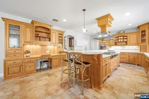 9 Pennbrook Ct, Montville Township, NJ 07005 - Photo 10