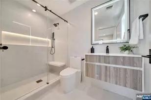 1077 Abbott Blvd, Fort Lee, NJ 07024 - Photo 36