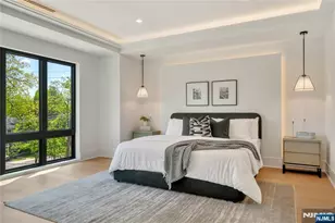 1077 Abbott Blvd, Fort Lee, NJ 07024 - Photo 26