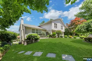 38 Ash St, Englewood Cliffs, NJ 07632 - Photo 1