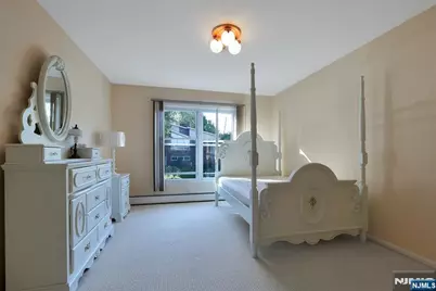 38 Ash Street, Englewood Cliffs, NJ 07632 - Photo 18