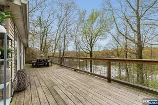 351 Lakeshore Dr, Vernon, NJ 07422 - Photo 12