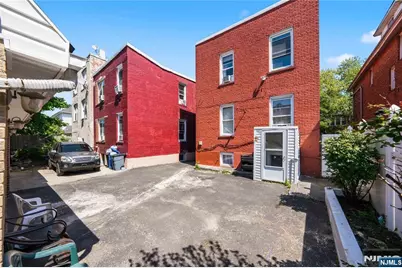 8401 2nd Avenue, North Bergen, NJ 07047 - Photo 16