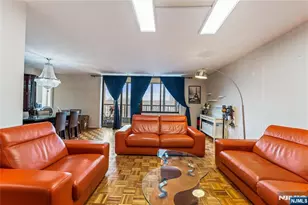 300 Winston Dr 318, Cliffside Park, NJ 07010 - Photo 2