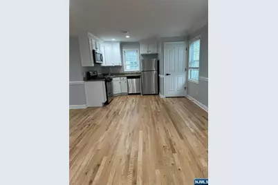 24 New Street 2 #2, Bayonne, NJ 07002 - Photo 2