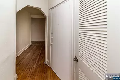 140 W Allendale Avenue 2B #2B, Allendale, NJ 07401 - Photo 2