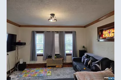 15-28 Parmelee Avenue 2 #2, Fair Lawn, NJ 07410 - Photo 6