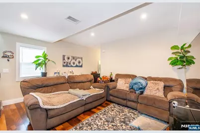 21 Chestnut Street, Garfield, NJ 07026 - Photo 2