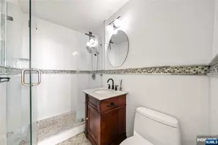 2100 Linwood Ave 21J, Fort Lee, NJ 07024 - Photo 14