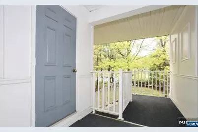 1048 Ash, Mahwah, NJ 07430 - Photo 2