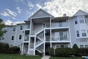 1048 Ash, Mahwah, NJ 07430 - Photo 1