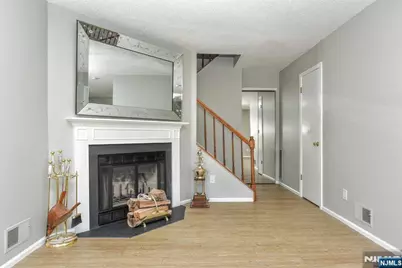 501 Quince Court, Mahwah, NJ 07430 - Photo 8