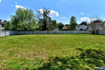 5 Burnside Place, Wayne, NJ 07026 - Photo 14
