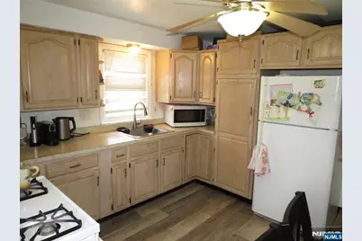 838 Paulison Avenue 2nd Fllo #2nd Fllo, Clifton, NJ 07011 - Photo 10