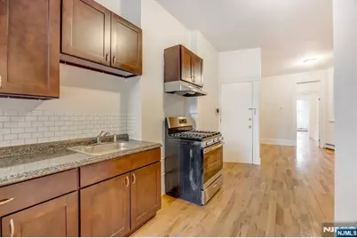 147 New York Avenue 202 #202, Jersey City, NJ 07307 - Photo 20