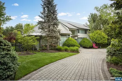 4 Hunter Ridge, Woodcliff Lake, NJ 07677 - Photo 1