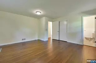 4 Marconi St, Tenafly, NJ 07670 - Photo 8