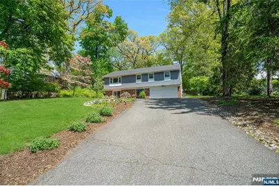 109 Malcolm Road, Mahwah, NJ 07430 - Photo 4