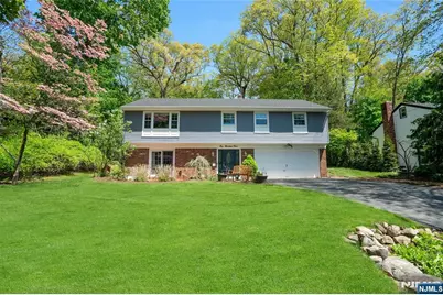 109 Malcolm Road, Mahwah, NJ 07430 - Photo 2