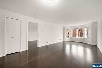 504 Williams Court, Edgewater, NJ 07020 - Photo 8