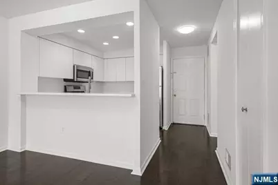 504 Williams Court, Edgewater, NJ 07020 - Photo 12