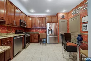 10402 Warrens Way Top Floor Renov, Wanaque, NJ 07465 - Photo 1