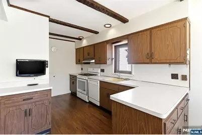 410 Poplar Avenue, Maywood, NJ 07607 - Photo 12