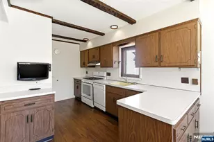 410 Poplar Ave, Maywood, NJ 07607 - Photo 12