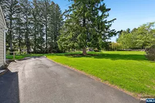 37 Nilsen Ave, Mahwah, NJ 07430 - Photo 20