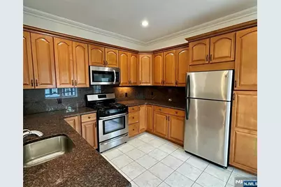 35 N Farview Avenue 1 #1, Paramus, NJ 07652 - Photo 6