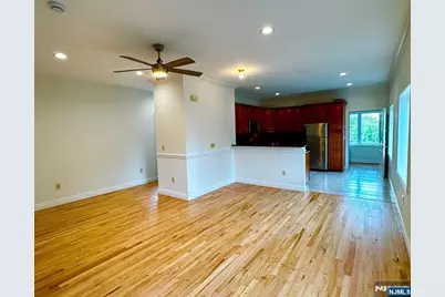 35 N Farview Avenue 1 #1, Paramus, NJ 07652 - Photo 2