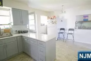 510 Studio Road 2, Ridgefield, NJ 07657 - Photo 4