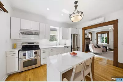 181 Highwood Avenue, Leonia, NJ 07605 - Photo 4
