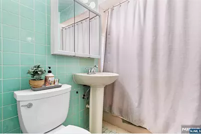 8 Halsey Lane, Closter, NJ 07624 - Photo 14