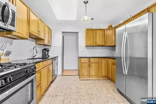 8 Halsey Ln, Closter, NJ 07624 - Photo 6